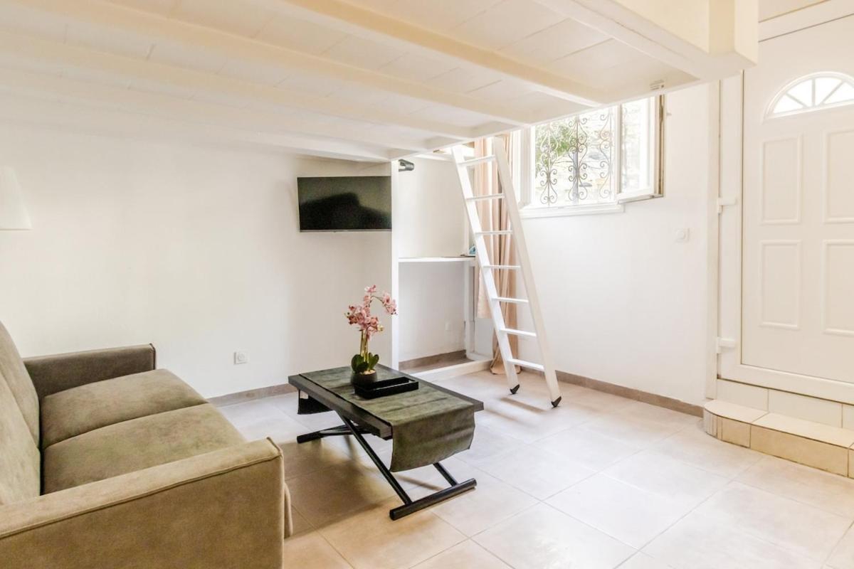 Appartement Juan-les-pins Avec Mezzanine Proche Plages *